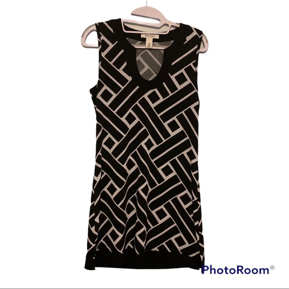 WHBM Black/White Shift Dress Sz  Small